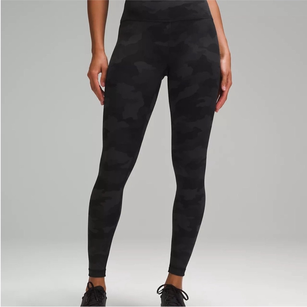 Lululemon Black Camouflage Leggings wunder train
